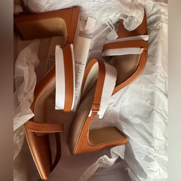 The Drop Avery Toffee Square Toe Two Strap High Heeled Sandal size 7 NWT - Image 4