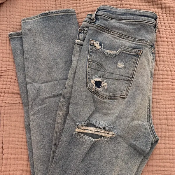American Eagle Jeans - Image 3