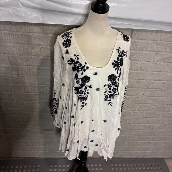 Free People Embroidered‎ V-Neck Mini Dress Ivory Black Floral Boho XS - Image 3