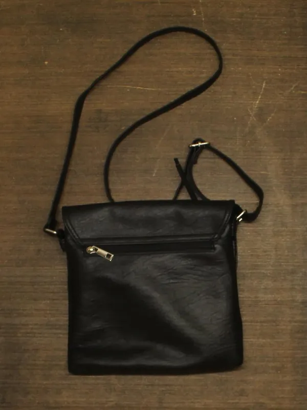 Sam & Hadley Womens Square Flap Adjustable Crossbody Shoulder Bag Black One Size - Image 2