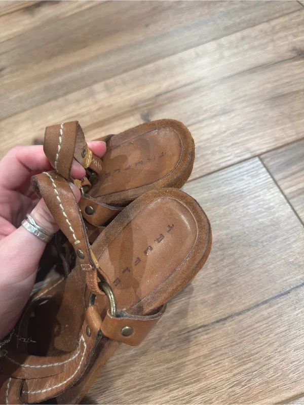 TRUFLEX Cognac Brown Leather Strappy Boho Gladiator Wedge Sandals | Size 9 - Image 5