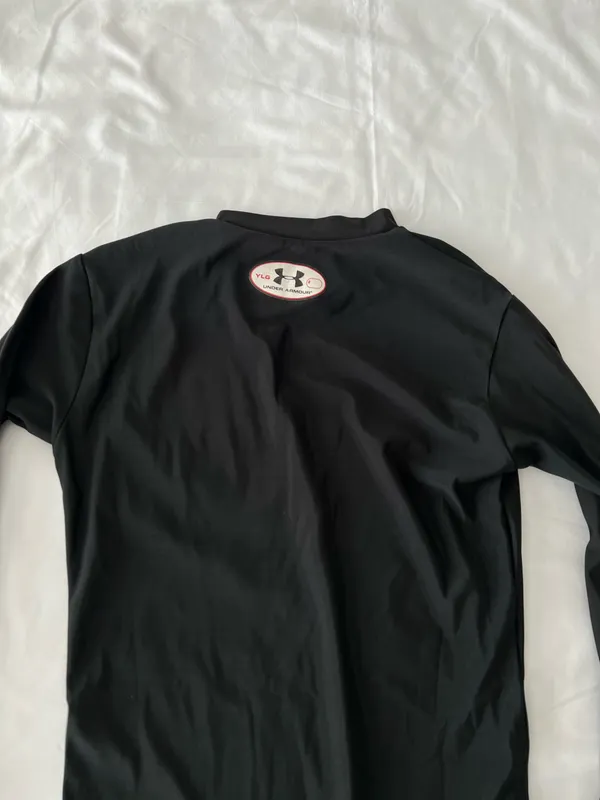 Under Armour Youth Size Black Long Sleeve Undershirt - Image 3
