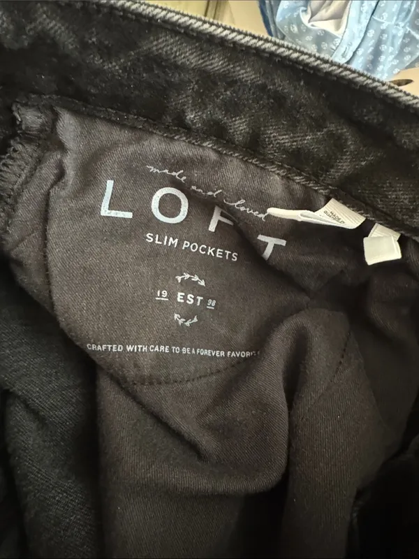 Loft High Rise Curvy Crop Straight Black Raw Fray Edge Jeans 10 - Image 7