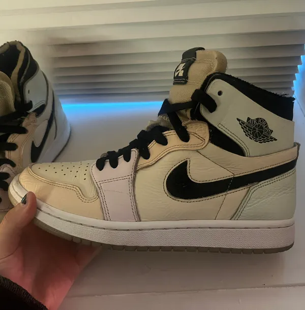 Nike Jordan 1 - Image 2