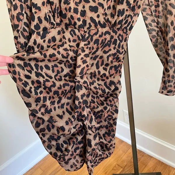 Zara Leopard Print Ruched Wrap Mini Dress M Bodycon Date Night Sexy - Image 5