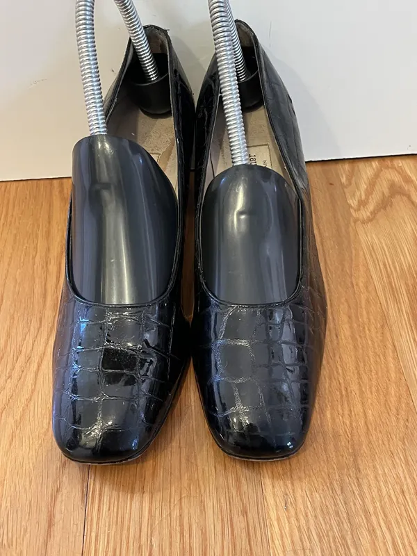 Etienne Aigner Cadiz Shoes Womens Size 7.5 Black Croc Pumps Square Toe - Image 2