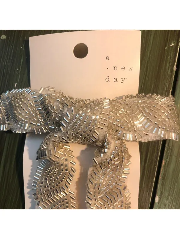 A New Day NWT Seedbead Bow Hair Barrette Ivory Beaded Hair Clip - Image 3