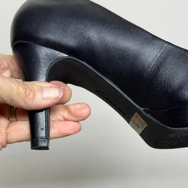 Clarks Women's Classic Black Leather Pumps - Image 12