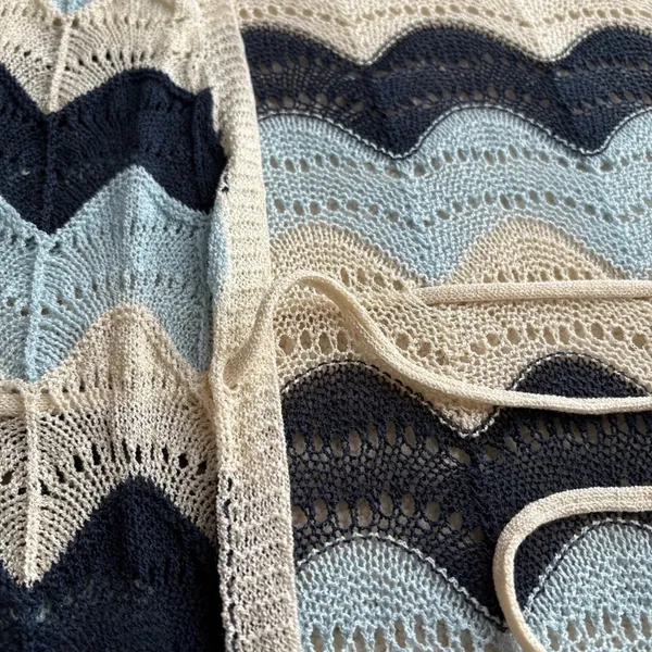 POL Chevron Patterned Open Front short sleeve cardigan cover up - Image 4