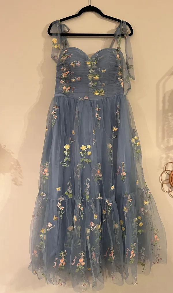 Blue Floral Prom / Formal Dress - Image 2
