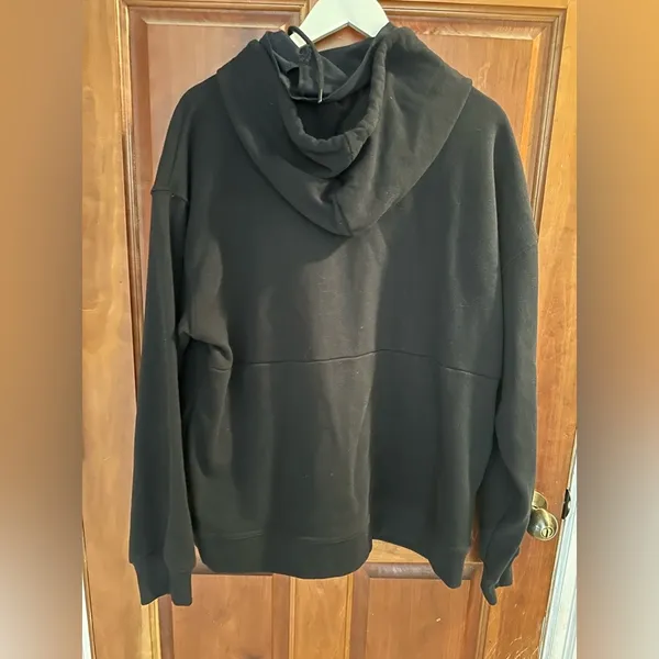 Fabletics women black large long sleeve hoodie with neck liner - Image 5