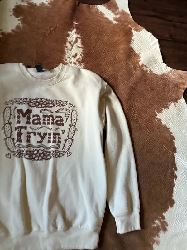 Mama Tryin sweatshirt Gildan sweatshirt size medium - Image 2