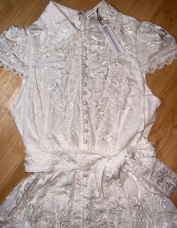 Alice + Olivia Size 4 Vannessa Belted Midi Shirtdress Retails $595 - Image 13