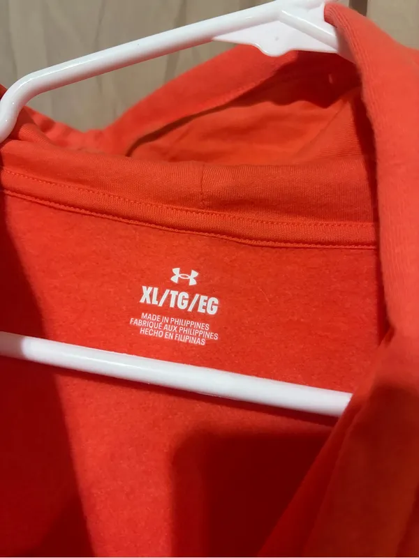 Under armour sweatshirt - Image 2
