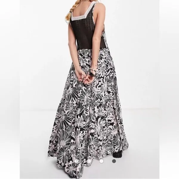 Free People Black/Blush Pink Floral Print Dress(Size Small) - Image 2