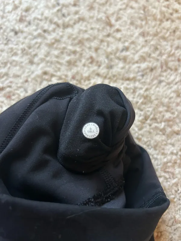 Lululemon black camo align leggings 28” - Image 4