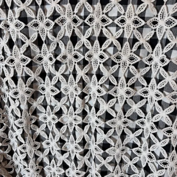 Moth Anthropologie Black Crochet Lace Overlay Short Sleeve Sweater‎ size medium - Image 2