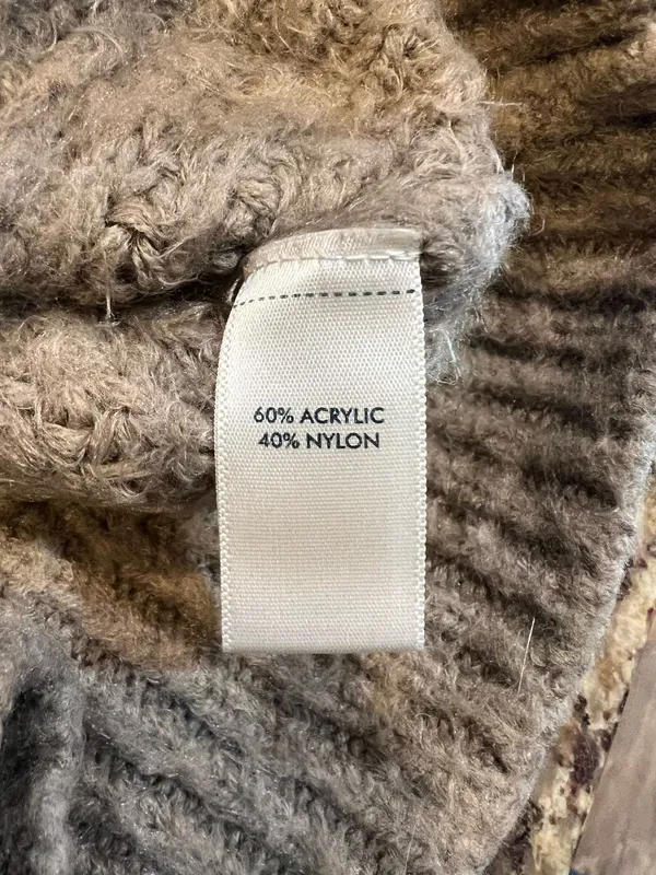 Sweater - Image 4