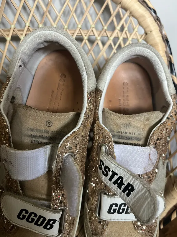 Girls size 1 old school golden goose tennis shoe - Image 7
