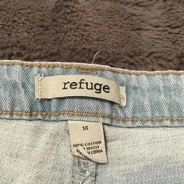 Refuge 💜💜 Distressed jeans - Image 2