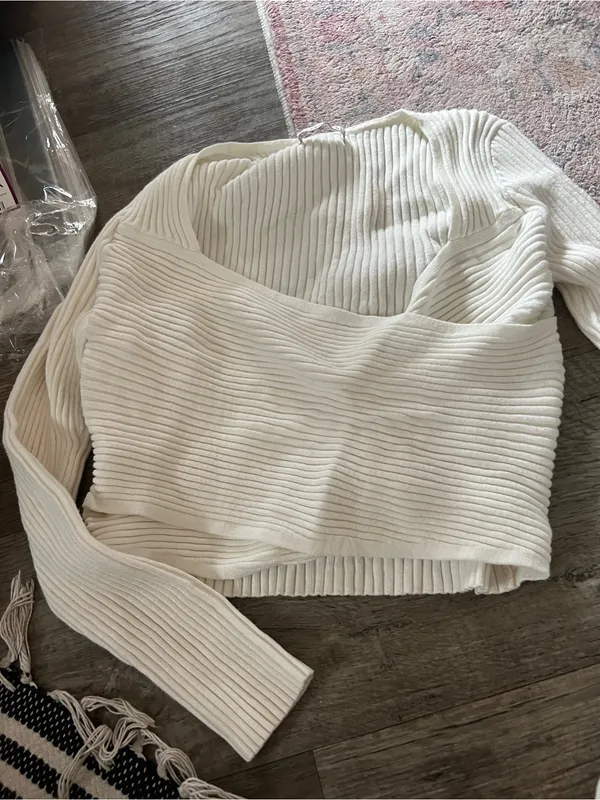 Abercrombie & Fitch Off-White Ribbed Wrap Crop Top - Image 6
