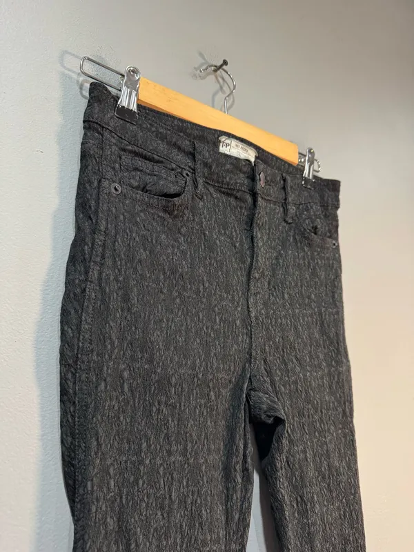 Black Free People Textured Super Skinny Pants Size 29 VGUC - Image 3