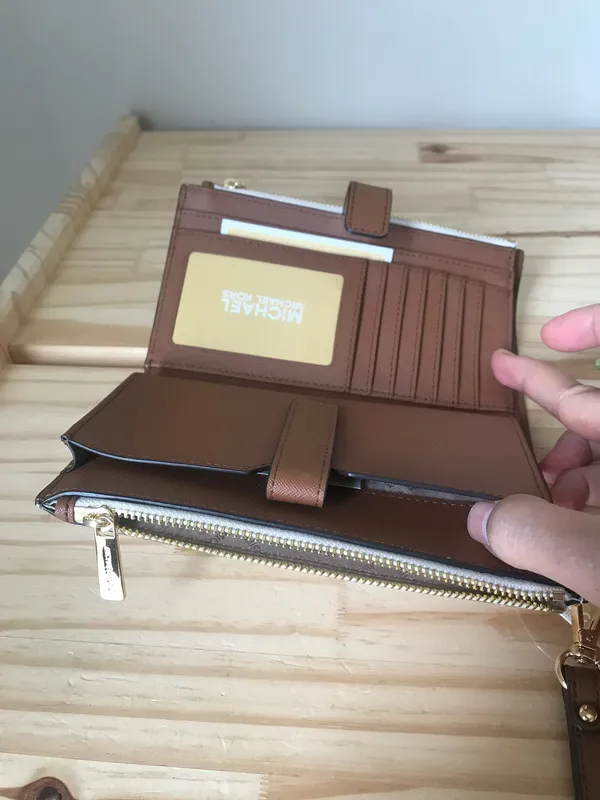 Michael Kors Wallet - Image 8