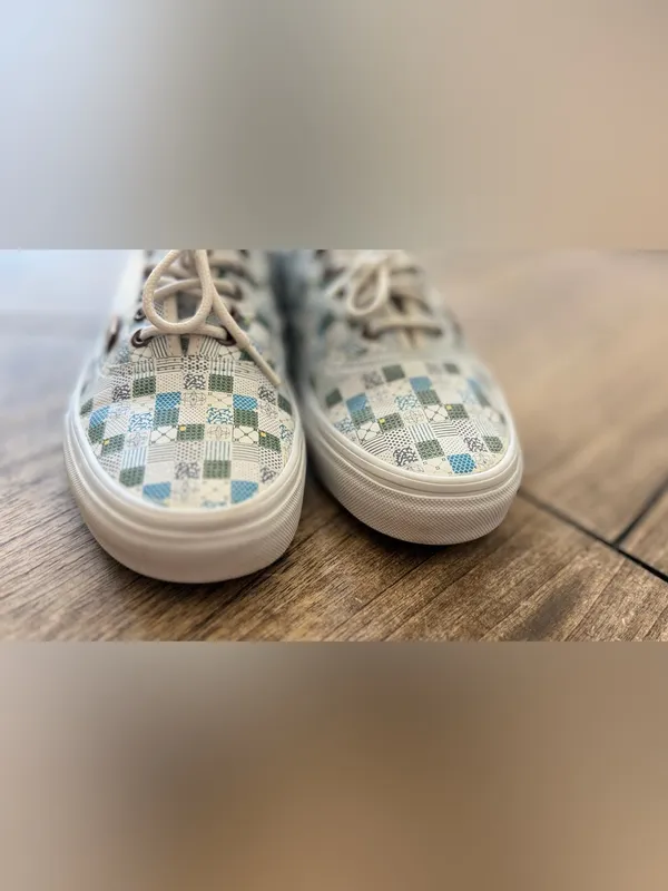 Vans unisex Tiles White Leather size 8.5 Like new condition - Image 4