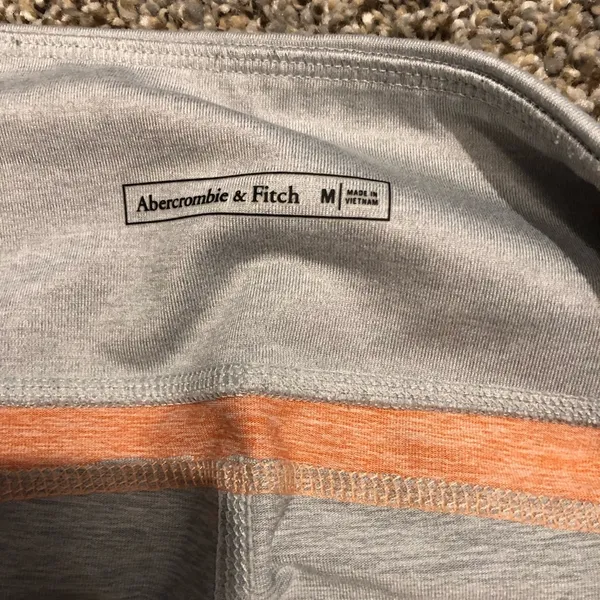 Abercrombie and fitch athletic leggings - size medium - Image 3