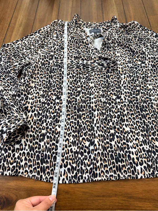 The Limited Leopard Print Tie Neck Blouse Size L Long Sleeve Animal Print - Image 8