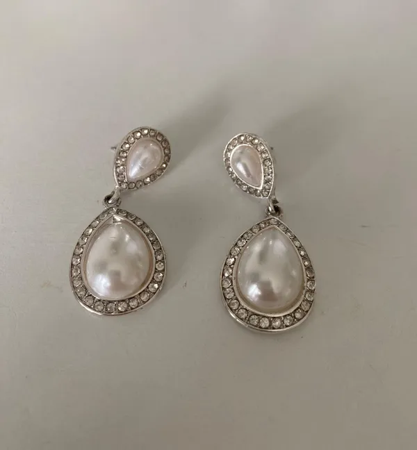 Dangle Pearl Earrings Silver - Image 2