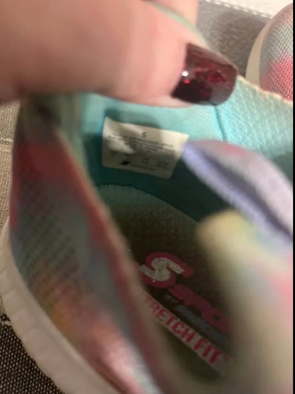 Slip-On Skechers - Image 6