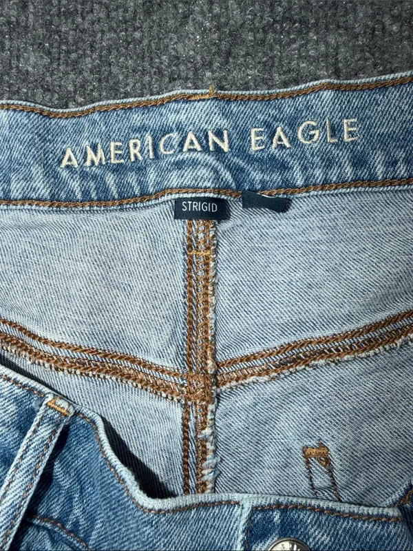 American Eagle Outfitters Light Wash Distressed Denim Relaxed Shorts - Image 6