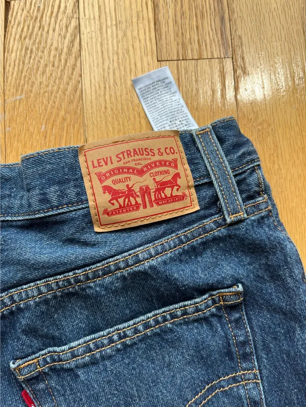 Levi’s Shorts - Image 5