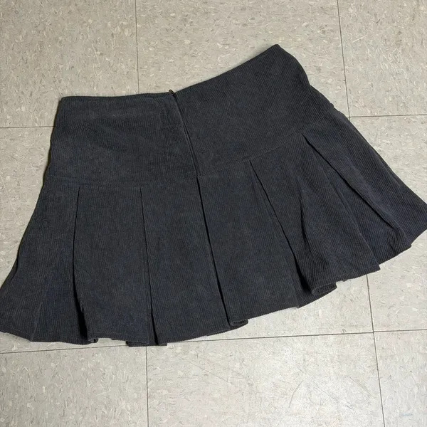 Windsor Corduroy Skirt - Image 7
