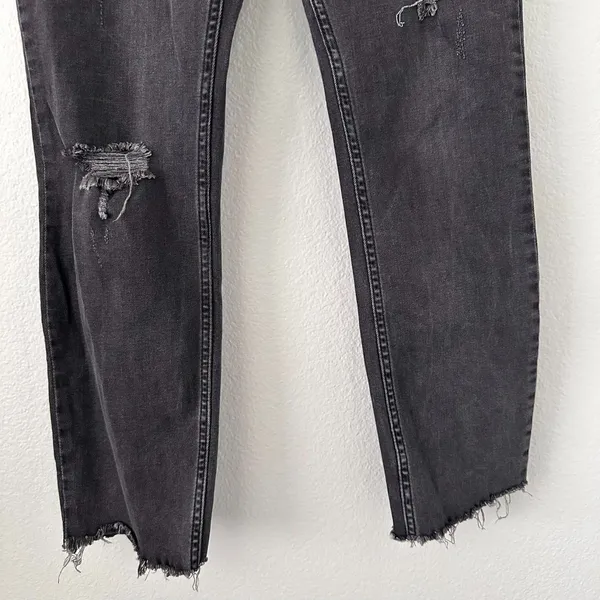 Free People Size (30) Woman's‎ Black Pant Distressed Skinny Jeans - Image 10