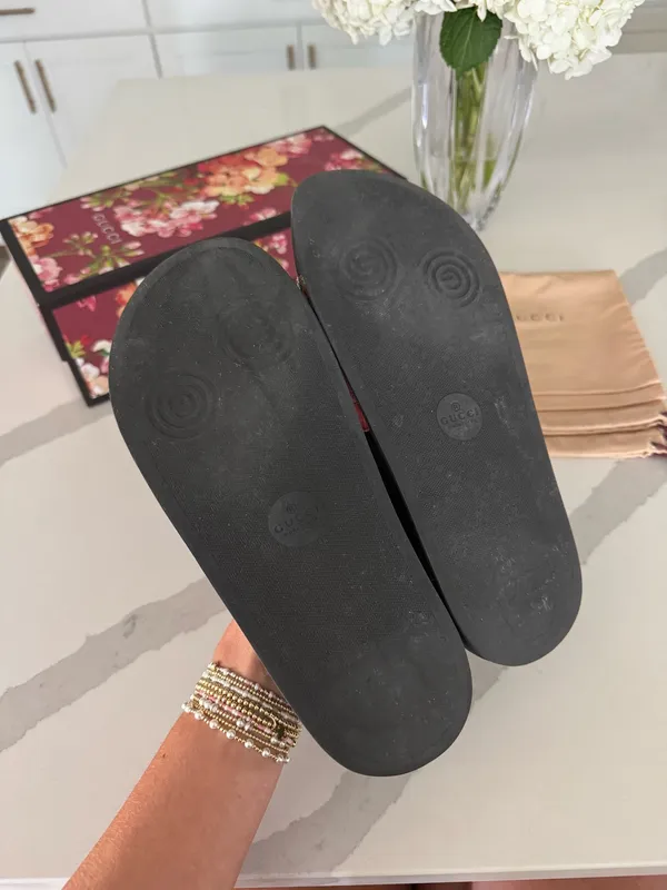 Gucci Pool Slides - Image 4