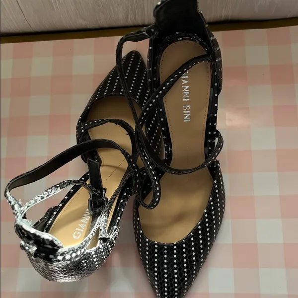 Giani Bernini  Black  polka withCrisscross Studded Heels - Image 10