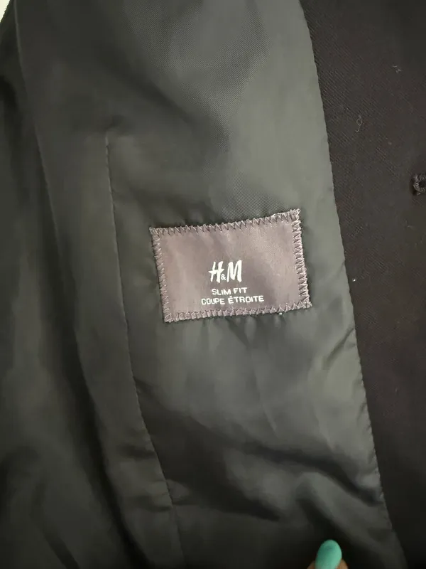Black Slim Fit H&M Vest - Image 3