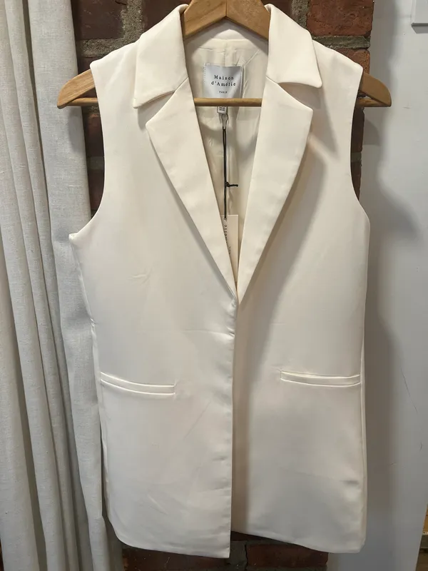 Anthropologie Maison d’ Amelie Sleeveless White Blazer - Image 5