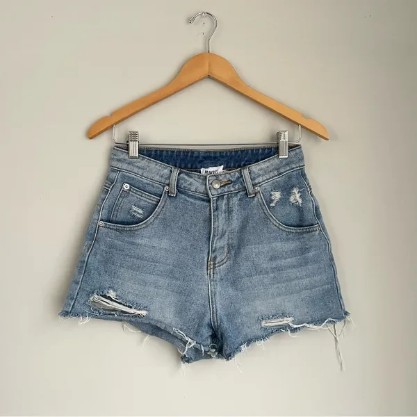 Princess Polly Feels Like Summer Denim Shorts Size 4 - Image 4