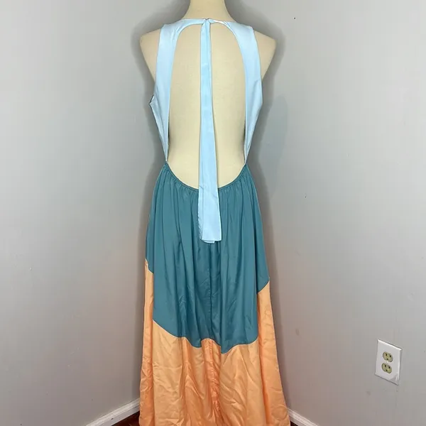 Tuckernuck Eden Gown‎ - Image 4