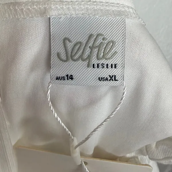 Selfie Leslie Osiris Sleeveless High Neck Lace Dress White Size XL NWT - Image 5