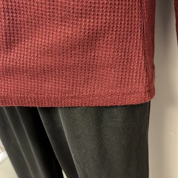 Unbranded Brick Red Pullover Long Sleeve Thermal Crew Neck Shirt- Small - Image 6