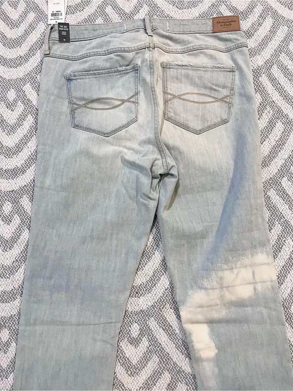 ABERCROMBIE & FITCH High Rise Super Skinny Beaded Light Wash Jeans 10 NWT - Image 6