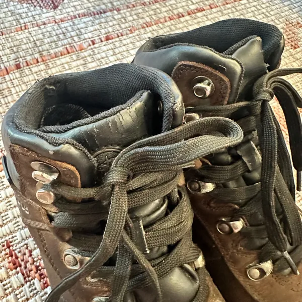 NEVADOS |‎ Women's Waterproof Brown Leather Lace Up Hiking Boots, 7W - Image 4