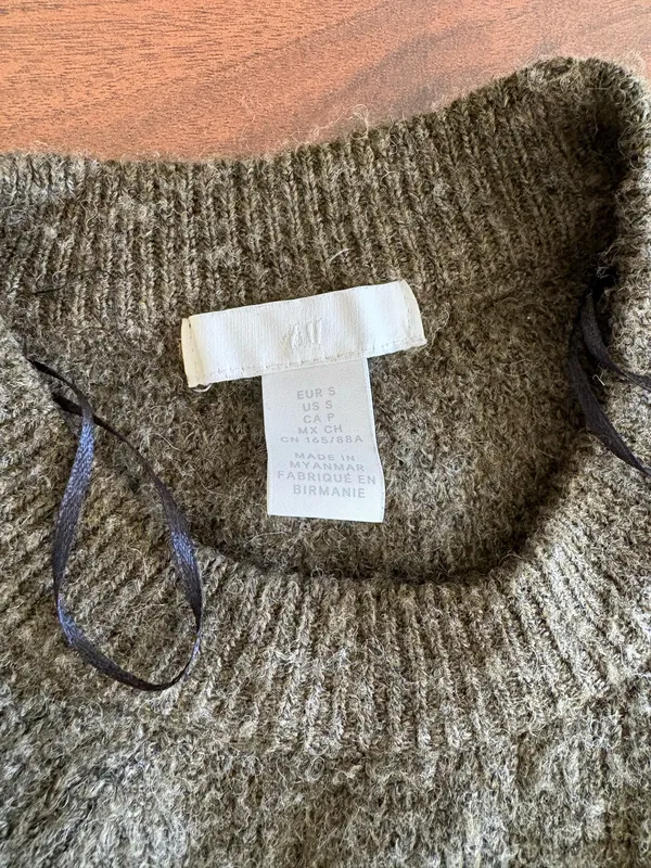 H&M Sweater - Image 2