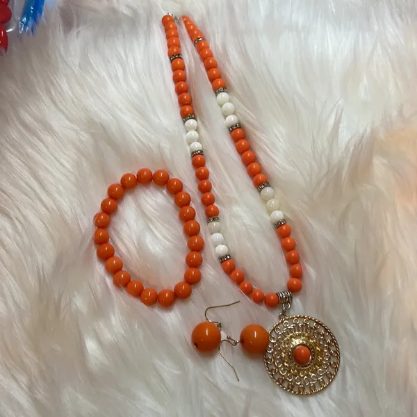 Source Unknown Orange necklace, bracelet and earring set - Image 3