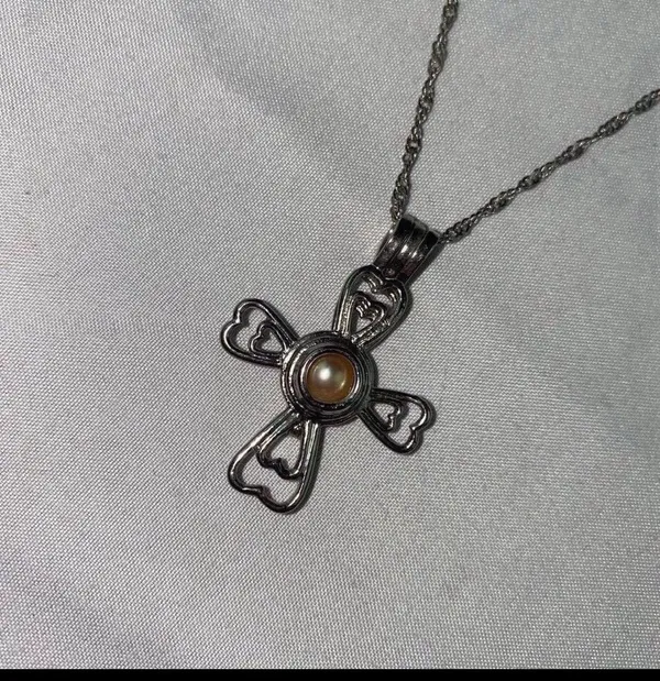 NEW Cross Necklace - Image 4