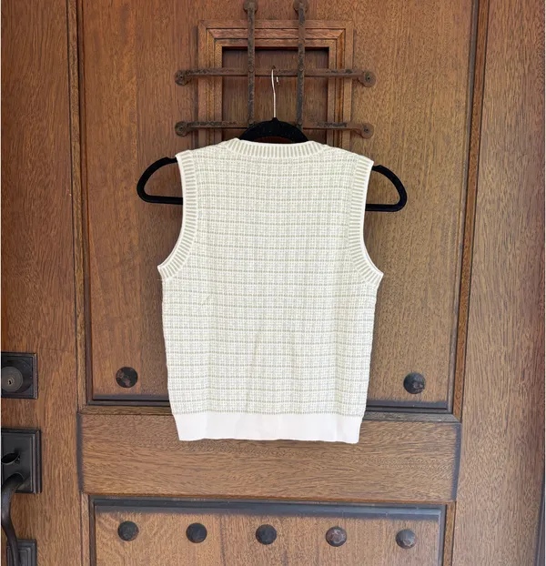 Mango Greenish Cream Tweed Sleeveless Button Cardigan Size XS - Image 4
